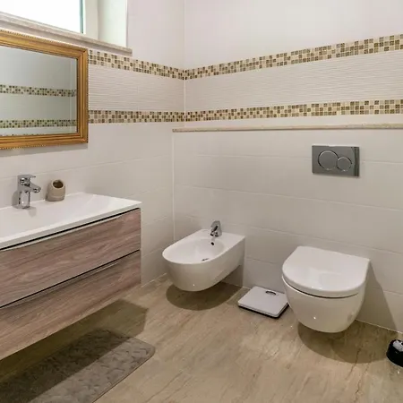 Apartment Miramare *