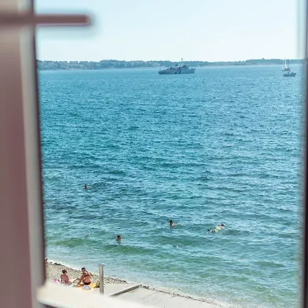 Apartment Miramare *